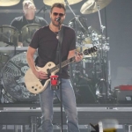 Eric Church Sees Little Girl’s Sign, Sponsors Her Jog-A-Thon, and Donates $10,000 To Her School {VIDEO}